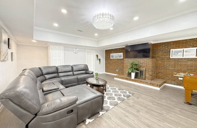 Spacious 5BR Beach Villa -1 Minute to Beach