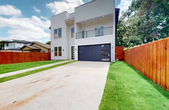 Spacious 6-bedroom and 3.5 bathrooms.