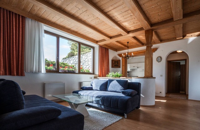 spacious apartment with nice view of the Tyrolean mountains