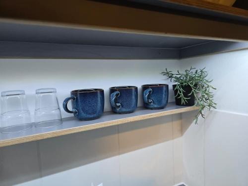 Spacious Apartment - 12 Minutes from Gatwick