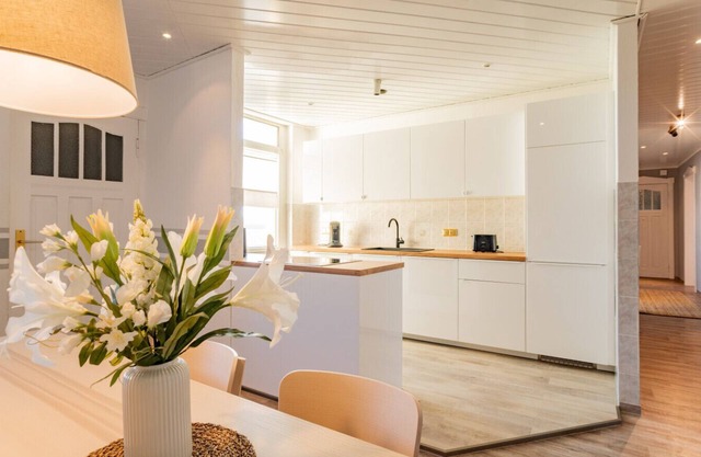 Spacious Apartment in Strausberg - Sleeps 6