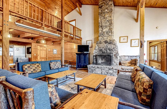 Spacious Black Mountain cabin with game room, wood fireplace, firepit, & W/D