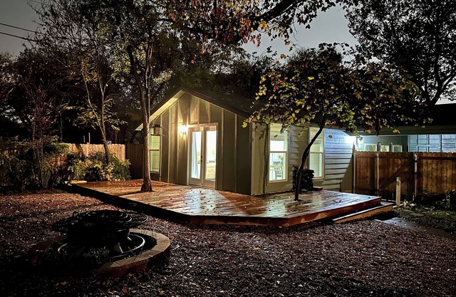 Spacious Central Austin home with full casita. Huge private backyard