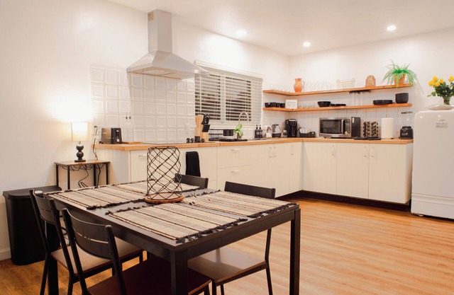 Spacious & Cozy Apartment in enjoyable Daly City with AC, WiFi