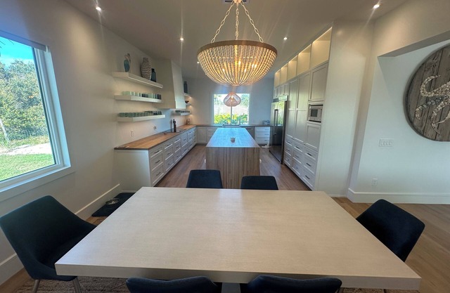 Spacious estate in awesome Jensen Beach with AC, WiFi