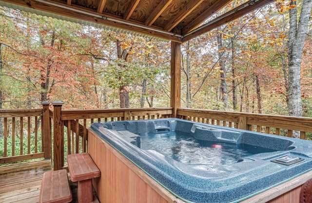 Spacious Home in Helen w/Porch & Balcony!