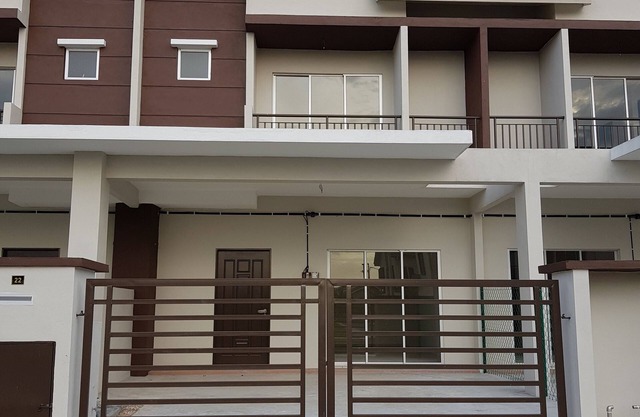 Spacious home near KLIA & Sepang Circuit