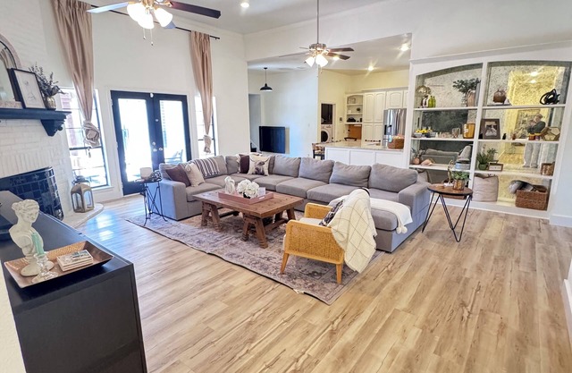Spacious home on 10 acres with entertainment galore Pool table, ping pong n’more