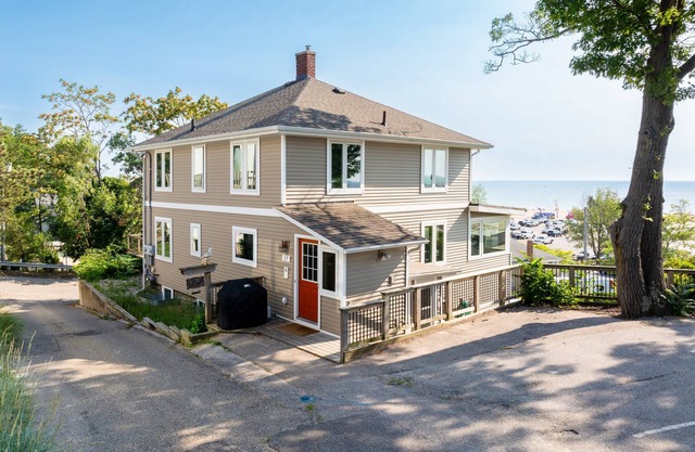 Spacious Home w/Stunning Views of Lake Michigan