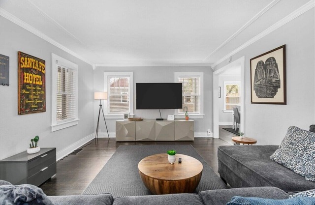 Spacious Home with 5BR Mins to attractions|Quiet