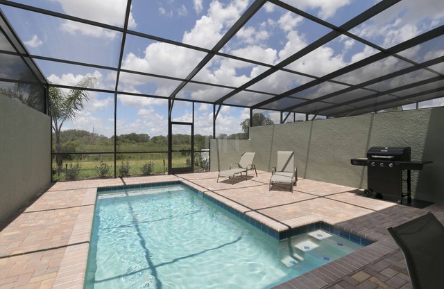 Spacious Home with Private Pool, BBQ & Themed Rooms in Solterra Resort