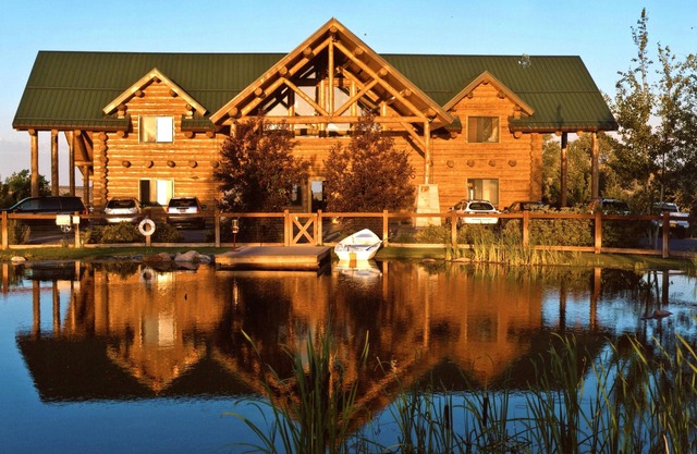 Spacious lodge and ranch property - great for large groups
