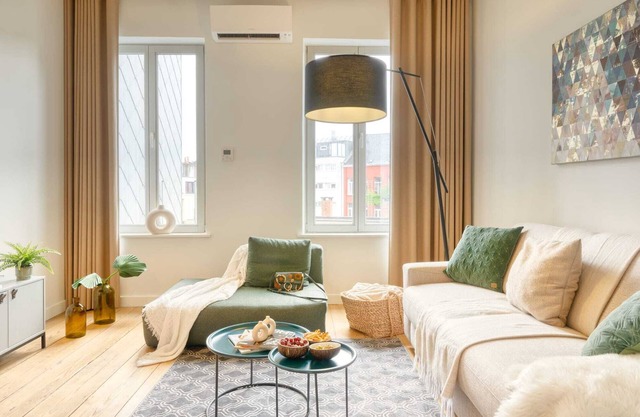 Spacious & Luminous Gem in Historic Ghent Building