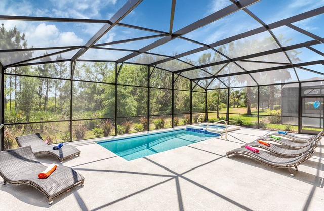 Spacious luxury Villa - South Facing Pool & SPA - near Walt Disney World Orlando