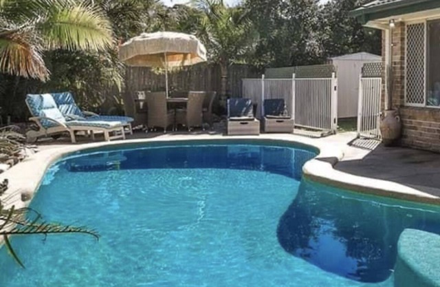 Spacious Pet Friendly Home with Private Pool 5mins from Mooloolaba Beach