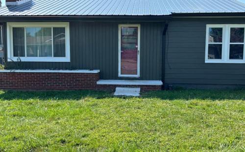 Spacious Renovated Ranch Retreat - Tackett Creek
