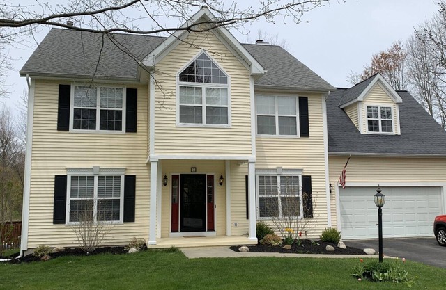 Spacious Saratoga home with Heated Pool and close to TRACK and SPAC!