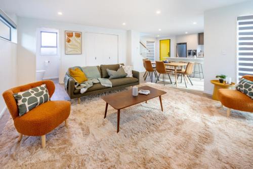 Spacious Stay near Avon River with Carpark