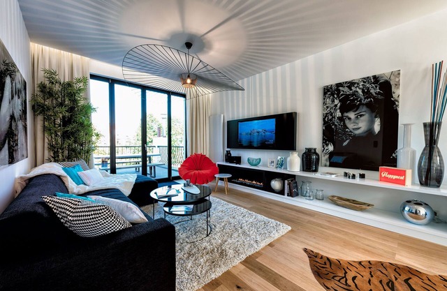 Spacious Top-Floor Two Bedrooms Duplex - Quartier Louise-Châtelain