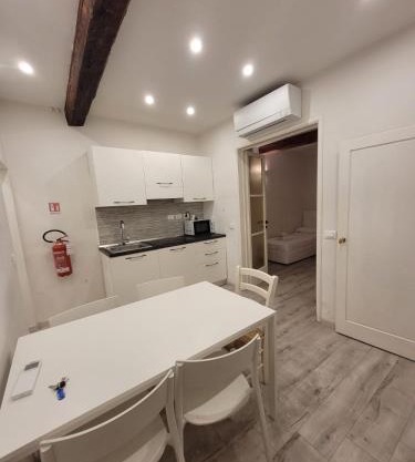Spacious & Trendy 2BR apartment