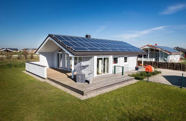 Spacious * vacation home, with whirlpool, sauna & garden on the nearby sea dike