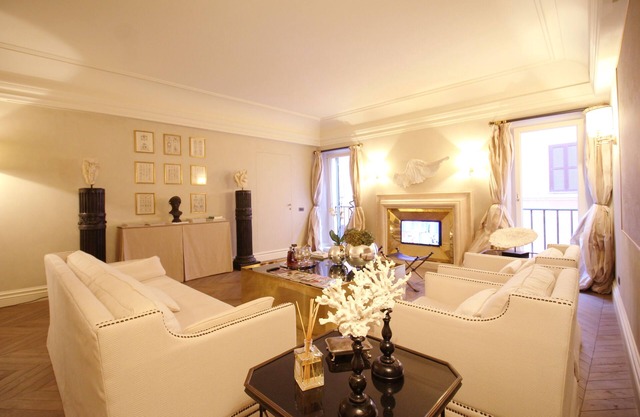Spanish Steps Luxurious Apartment