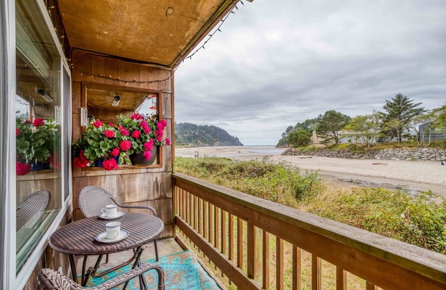 Sparkling 1st Floor Ocean and Creek-View Condo w/Queen Suite, Updated Kitchen!