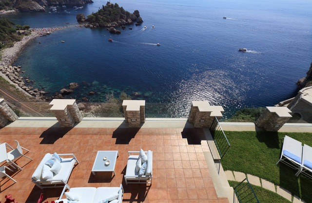 Sparrowhawk Isolabella Suite. Suite with a view of Isolabella Bay
