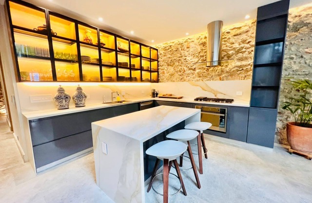 Spectacular luxury home in historic downtown, San Diego neighborhood