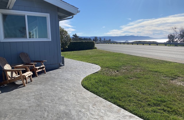 Spectacular Ocean Front Views
