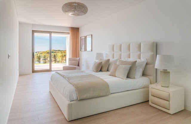 Spectacular Sea View Apartment with Shared Pool - 16L