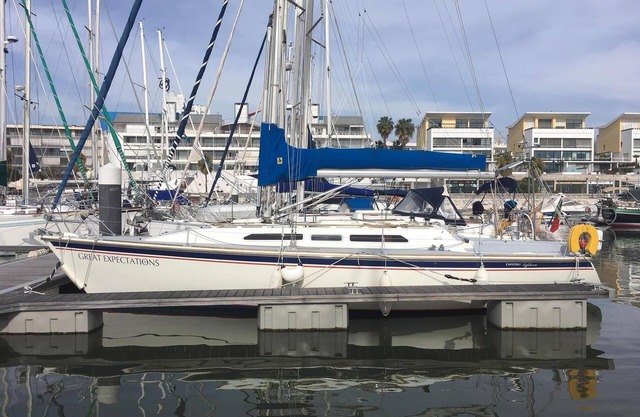 Spend the night at Marina Parque das Nações aboard a sailboat