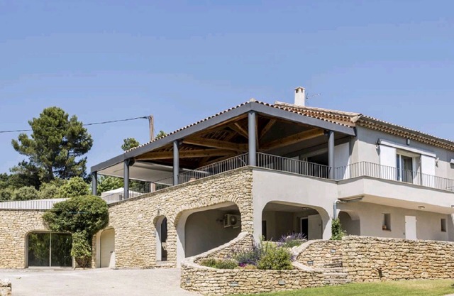 Splendid villa in peace and with view