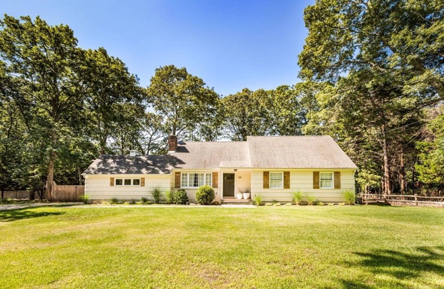 Springs Charming Capehouse