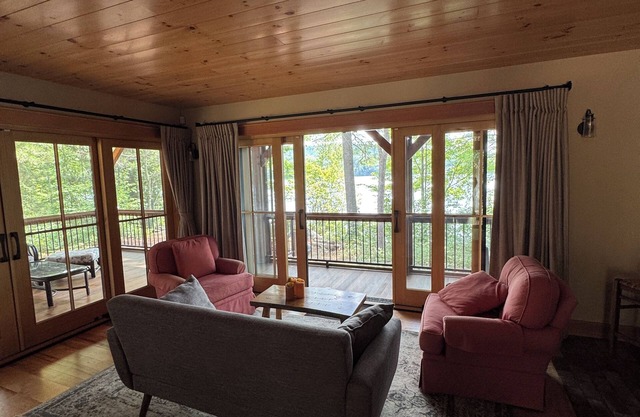 Squam Lakeside Cabin