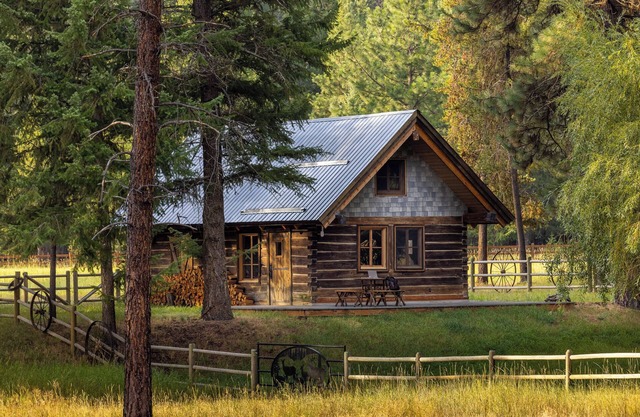 Stagecoach Exchange Cabin - Alpine Falls Ranch
