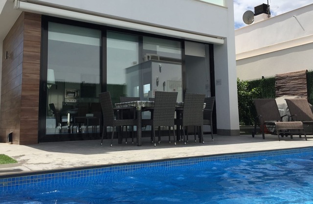 State of the art luxury Villa private heated pool 3 bed 2 bath. Fully registered
