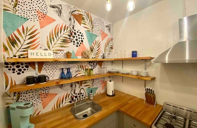~Stay Awhile Studio~ A Clean & Modern Urban Oasis