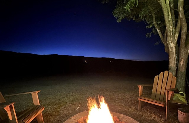 Stay in Argyle Homestead - Country Escape - Pool + Fireplace + Gym