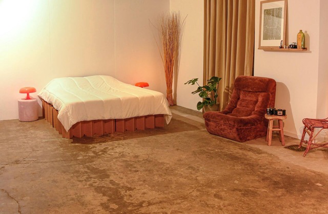 Stay in my photo studio