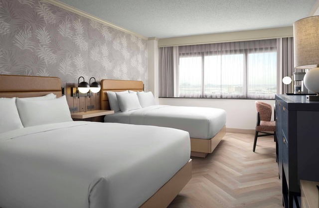 Stay with Style! Deluxe 2 Queen Room w/Gym Access, Shuttle, Outdoor Pool!
