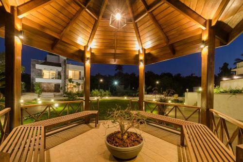 StayVista's Bianco Villa - Hill-View Villa with Private Pool, Jacuzzi, Gym & Games Room