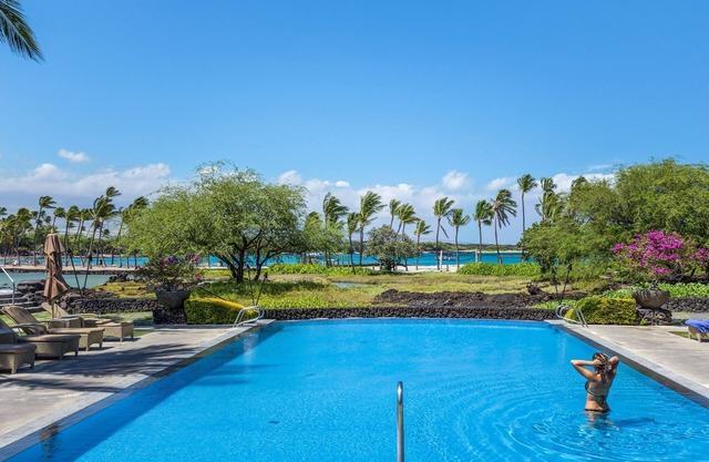 Steps to Beach Family Friendly in Private Setting Lots of Grass to Play On