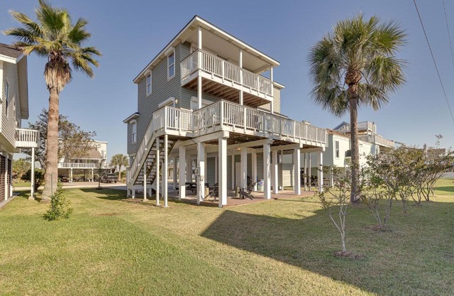 Steps to Sand Pirates Beach House in Galveston!