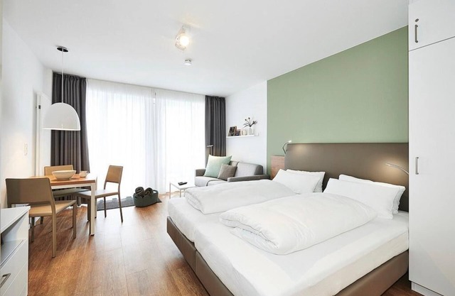 Strandnahes 1-zimmer Apartment mit Balkon Inkl. Schwimmbad- & Saunanutzung