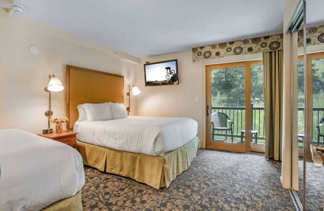 Streamside at Vail Upscale 1BR Condo with Mountain Views
