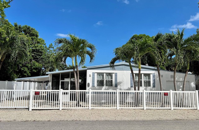 Stress Relief 3/2 W/Boat Ramp and Homeowner Park