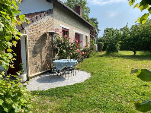 Studio épicéa avec jardin dans charmante propriété