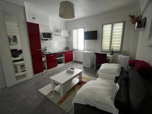 Studio 2 personnes dans le célèbre quartier des chartreux