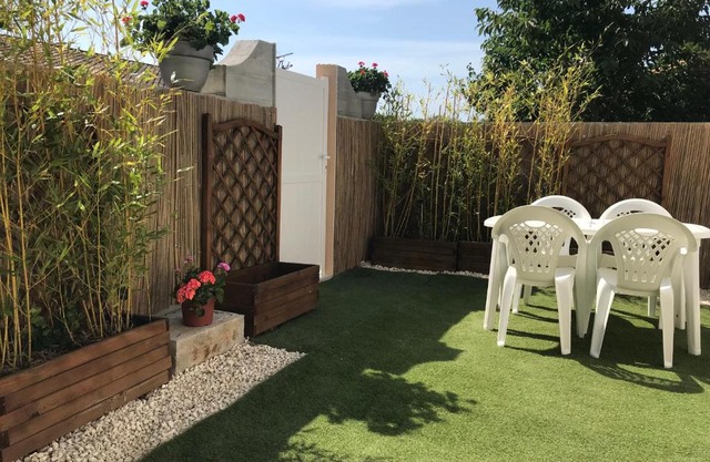 Studio 35m2 à 3 km de la gare d Angoulême avec draps et linge de maison fournis